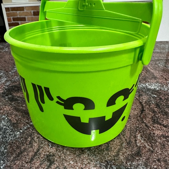 2022 McDonald’s Halloween Bucket McGoblin - Picture 3 of 6